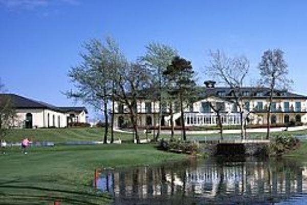 Hotel The Vale Resort (Cardiff)